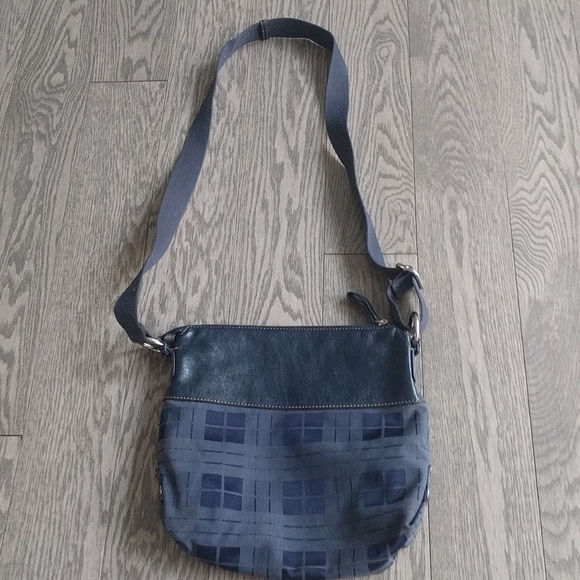 Beautiful crossbody bag by Tommy Hilfiger 🌸 - Picture 6 of 9